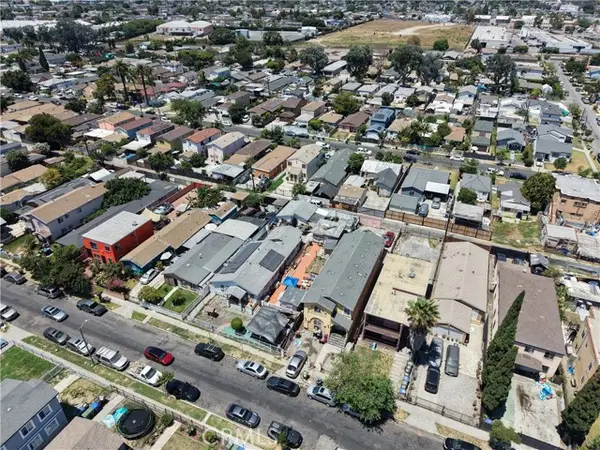 1105 113th, Los Angeles, CA 90059