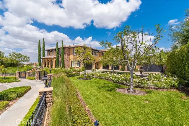 455 Wrightwood Court, Riverside, CA 92506 - #2