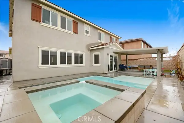 15740 Parry Peak Drive, Fontana, CA 92336