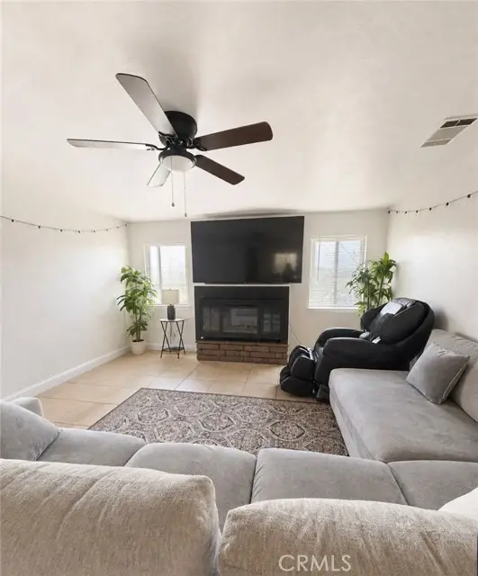 18050 Juniper, Hesperia, CA 92345 - #2