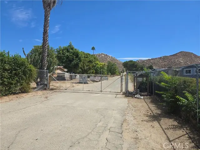 1690 STATE, Hemet, CA 92543 - #2