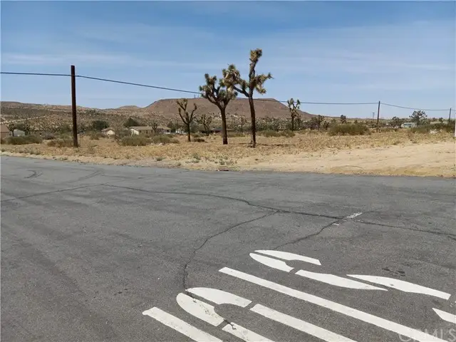 7 Twentynine Palms, Yucca Valley, CA 92284 - #3