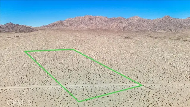 592 Ironage Rd, Twentynine Palms, CA 92277 - #2