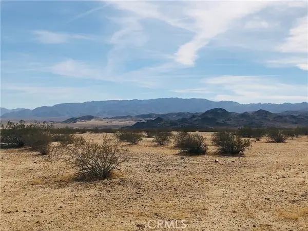 2 Fascination Avenue, Joshua Tree, CA 92252