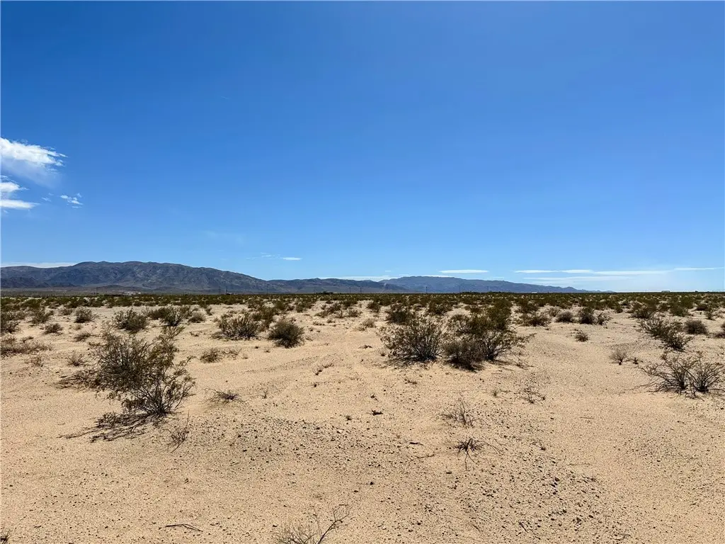 7 Cadiz Drive, Twentynine Palms, CA 92277 - #1
