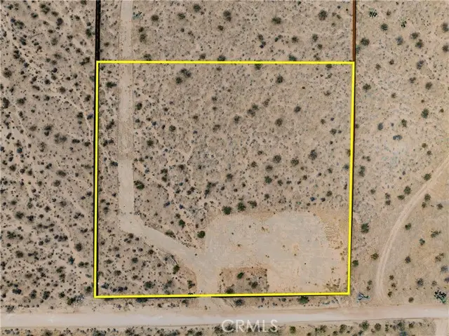 424 Ducor Avenue, Landers, CA 92285 - #3
