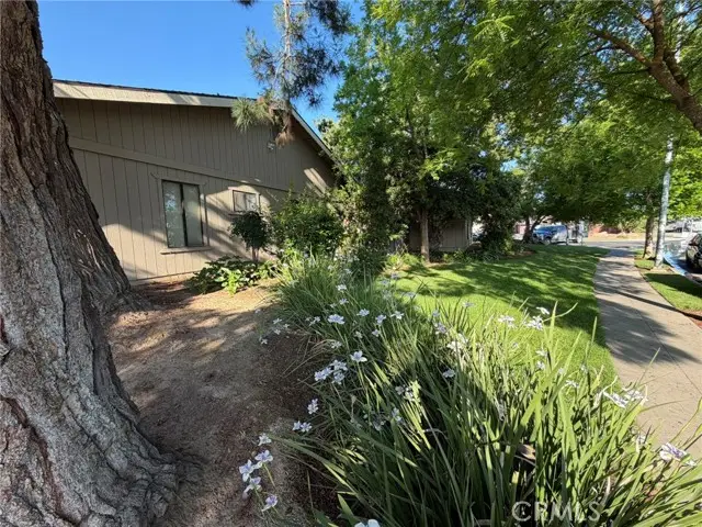 4619 Emerson, Fresno, CA 93722 - #3