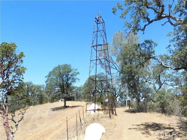997 Watertrough Rd, Clearlake Oaks, CA 95423 - #1