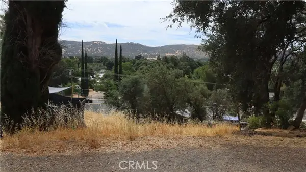 12871 Lakeview Drive, Clearlake Oaks, CA 95423