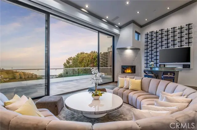 2135 Hillview Drive, Laguna Beach, CA 92651 - #2