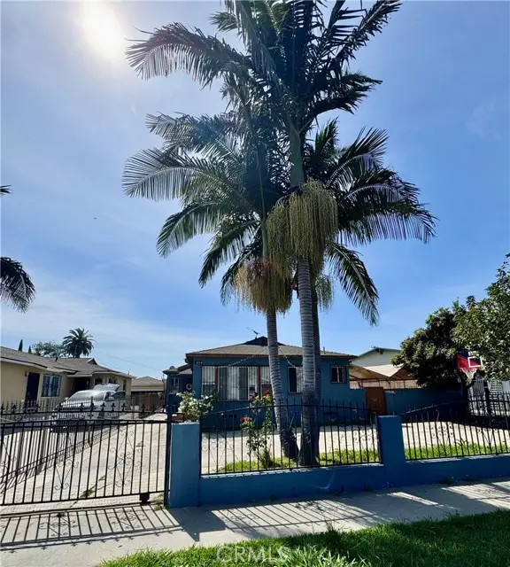 904 Stockton, Compton, CA 90221 - #2