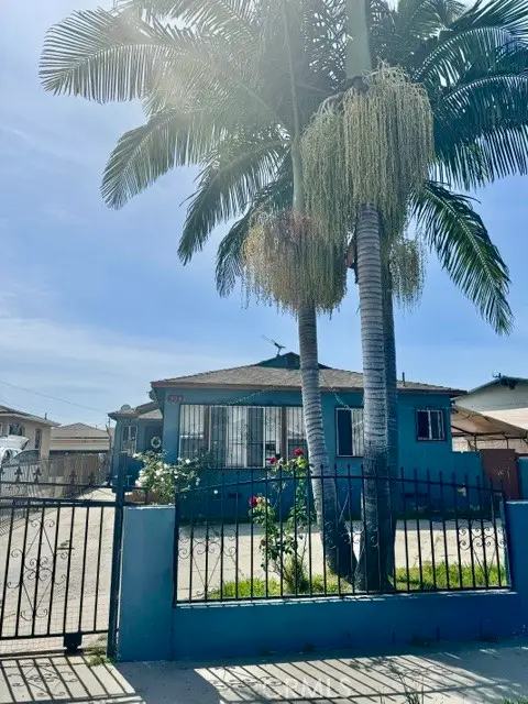 904 Stockton, Compton, CA 90221 - #3