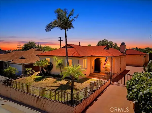 2020 Crenshaw, San Diego, CA 92105