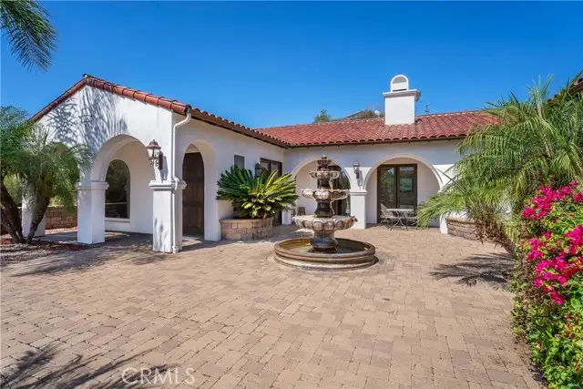 925 Valley, Vista, CA 92084 - #1