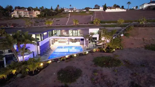 1095 Hoover Street, Carlsbad, CA 92008