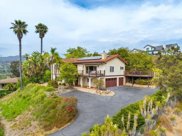 1330 Sugarbush Drive, Vista, CA 92084 - #2