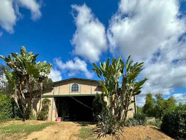 2357 Via Monserate, Vista, CA 92084
