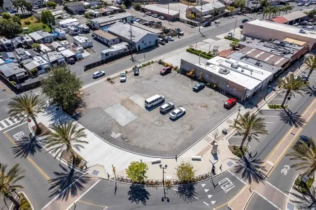 745 Santa Fe Ave., Vista, CA 92083 - #1