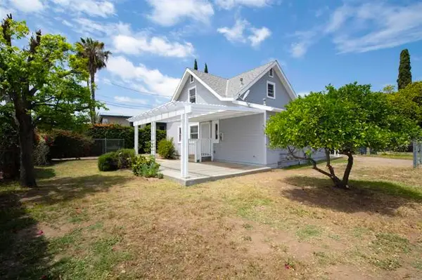 405 Juniper Street, Escondido, CA 92025