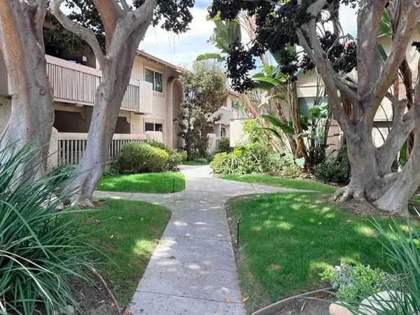 2352 Altisma Way  #9, Carlsbad, CA 92009