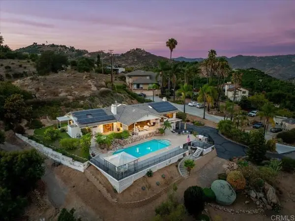 2275 Via Cascabel, Escondido, CA 92027