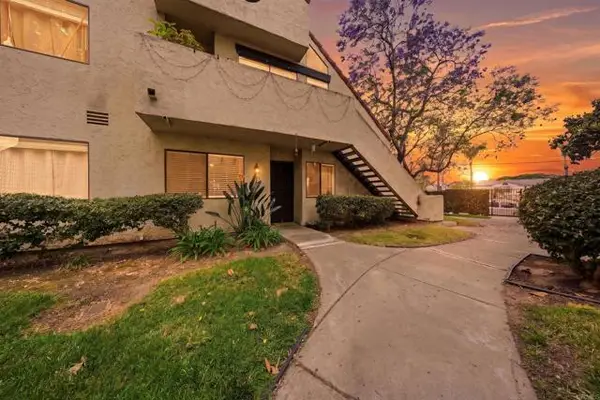341 Melrose Drive, Vista, CA 92083