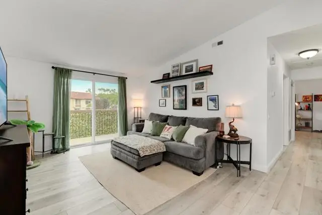 4055 Porte La Paz  #141, San Diego, CA 92122 - #2