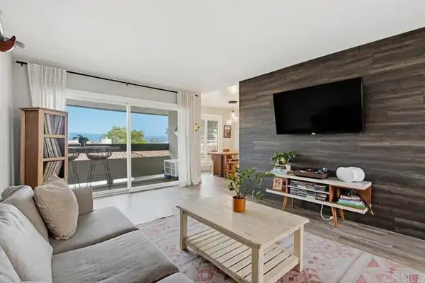 2306 Altisma Way  #215, Carlsbad, CA 92009