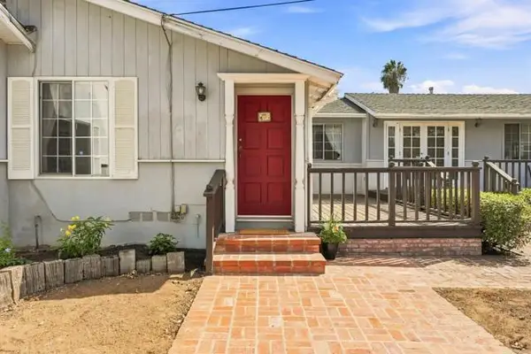 1045 Warmlands Avenue, Vista, CA 92084
