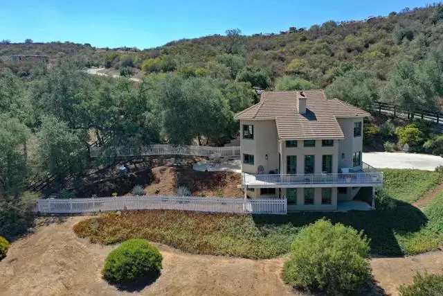 26285 Calle De Encinas, Valley Center, CA 92082 - #2