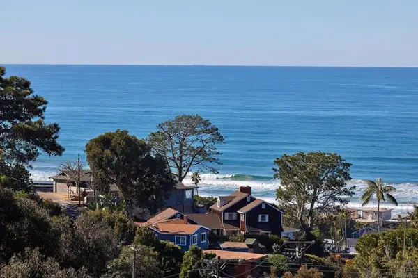 1986 Zapo Street, Del Mar, CA 92014