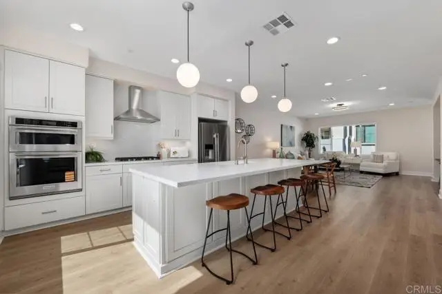 105 Kimberwick Court, Burbank, CA 91506 - #2