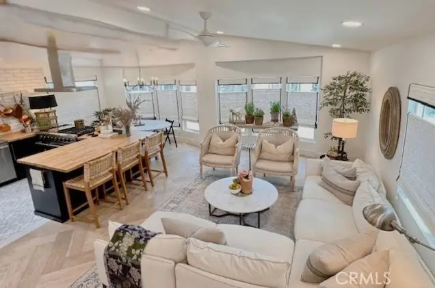 250 Mayflower, Newport Beach, CA 92660 - #1