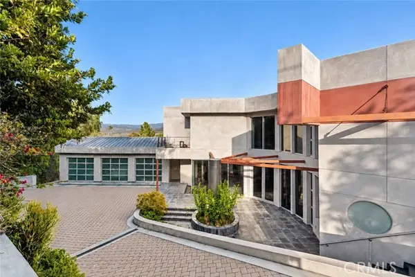 10182 Cowan Heights Drive, Santa Ana, CA 92705