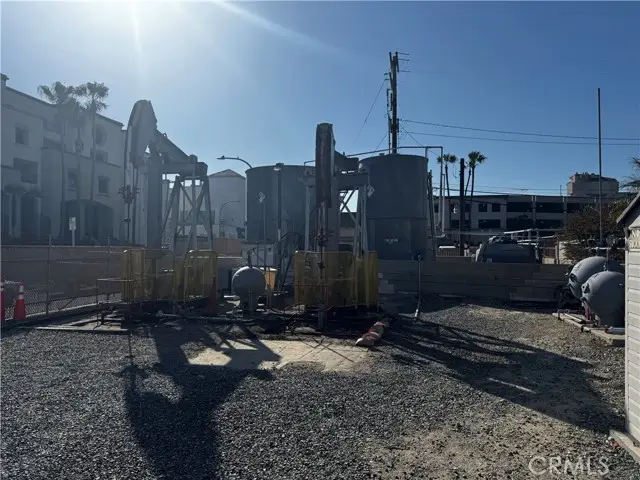 201 2nd Street, Huntington Beach, CA 92648 - #3