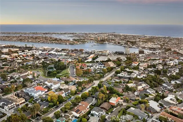 413 Santa Ana, Newport Beach, CA 92663 - #3