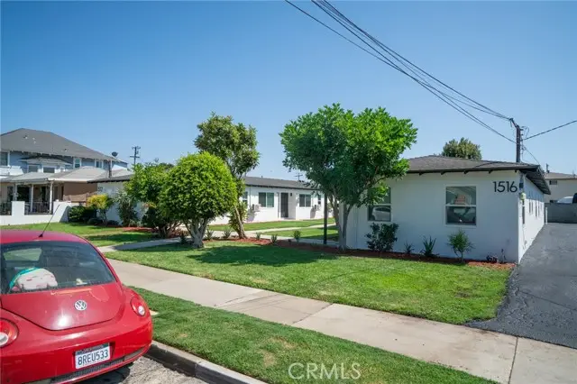 1516 5th, Santa Ana, CA 92703 - #2
