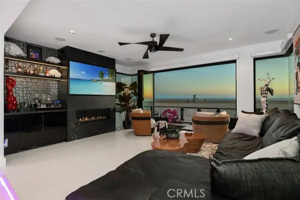 1904 W Oceanfront, Newport Beach, CA 92663