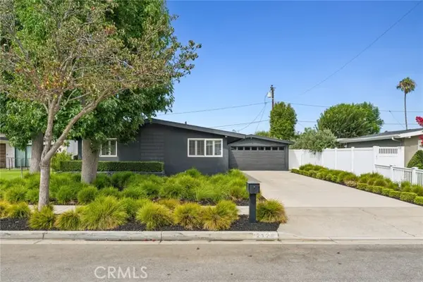 2127 College, Costa Mesa, CA 92627