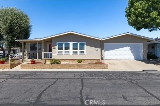 321 Lark, Paso Robles, CA 93446 - #1
