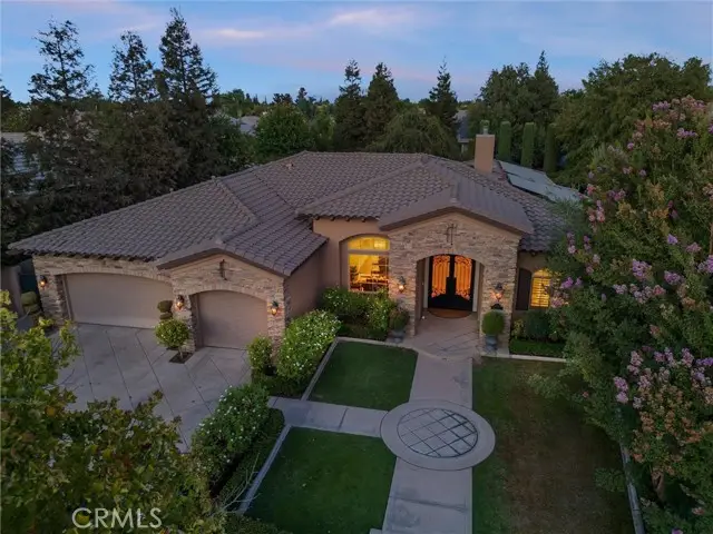 2206 Ribble Valley, Bakersfield, CA 93311 - #2