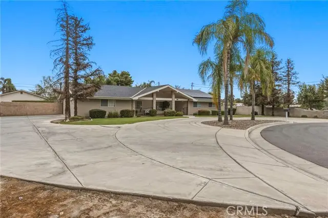3012 McCall Avenue, Bakersfield, CA 93304 - #3