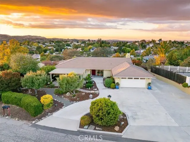 725 Renate Way, Paso Robles, CA 93446 - #1