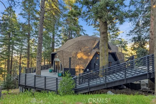 1349 Valley View, Crestline, CA 92325