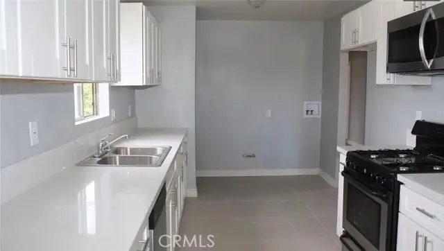 1009 Stockton Ave, Compton, CA 90221 - #3