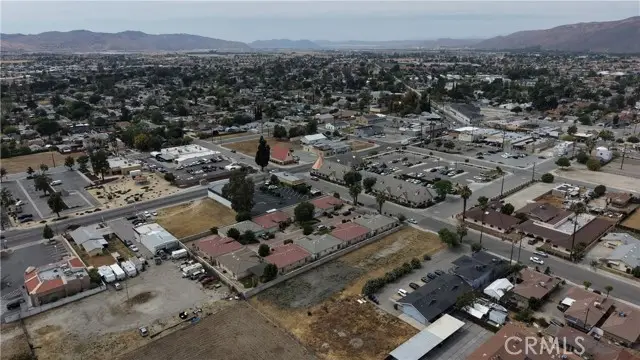 126 6th, San Jacinto, CA 92583 - #2