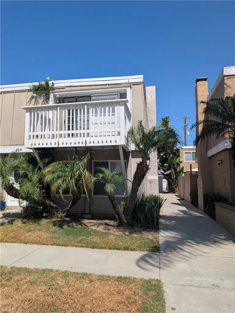 205 13th Street  #D, Huntington Beach, CA 92648 - #2