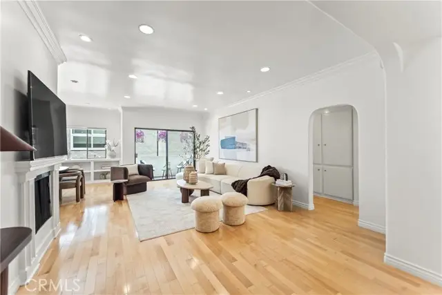 11928 Kiowa  #105, Los Angeles, CA 90049 - #2