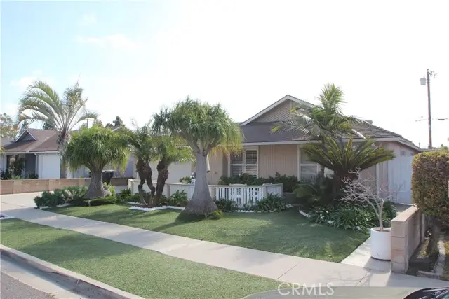 1067 Cheyenne Street, Costa Mesa, CA 92626 - #2