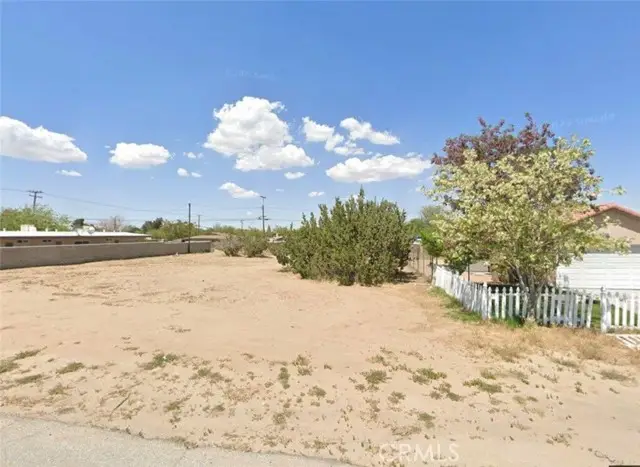 16370 Juniper, Hesperia, CA 92345 - #2